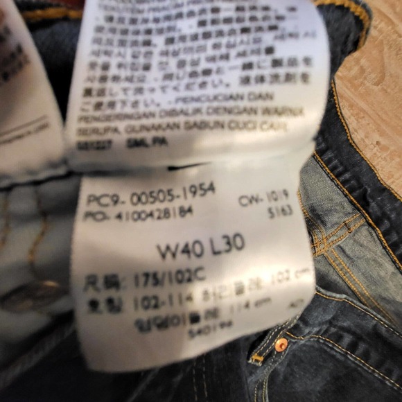 Levis 505 Jeans Mens 40x30 Blue Denim Pants Regular Straight Medium Wash - Picture 3 of 9